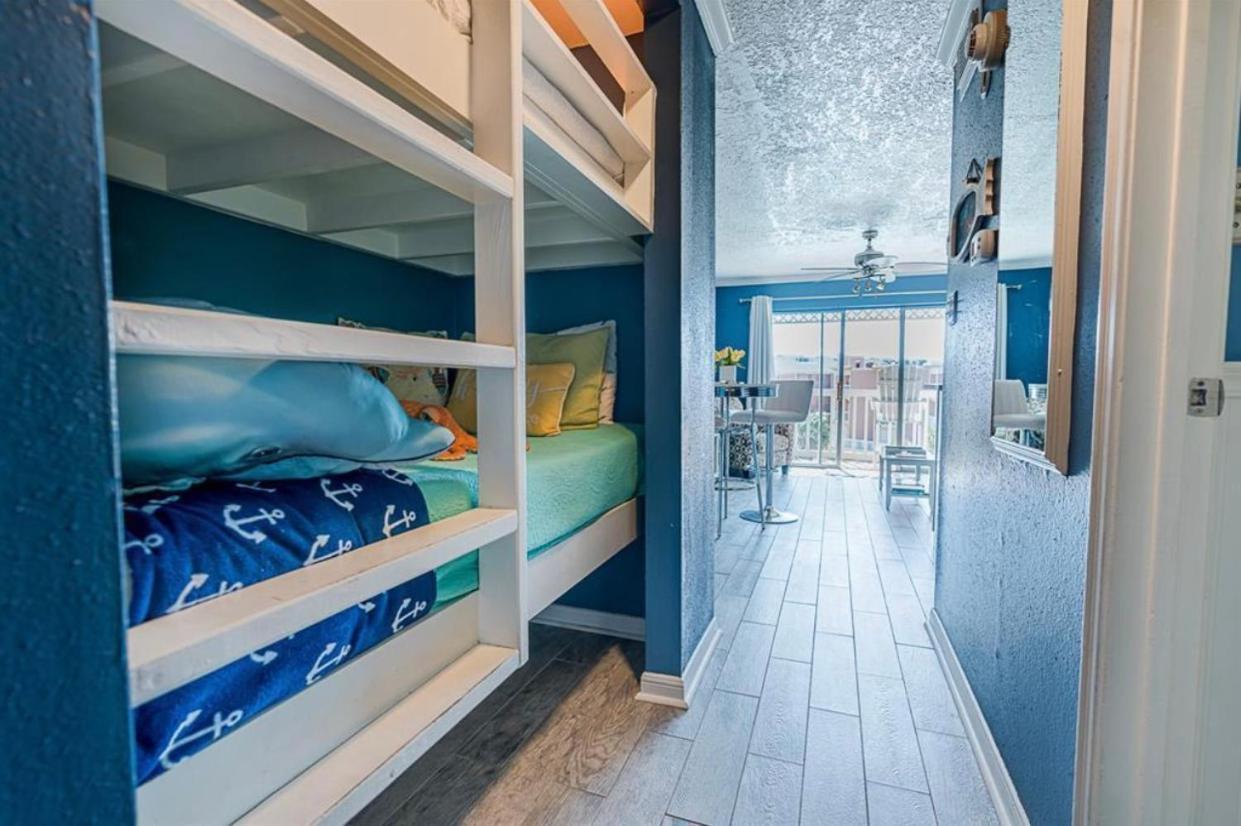 Beach Escape - Top Floor Ocean Views - Heated Pool - Seawall Blvd 加尔维斯敦 外观 照片